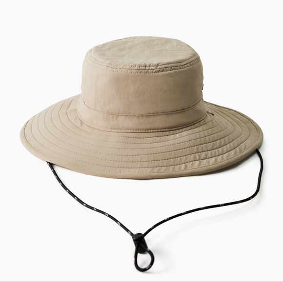 ARITZIA TNA Passenger Bucket Hat Drawstring in White M/L - Picture 6 of 8